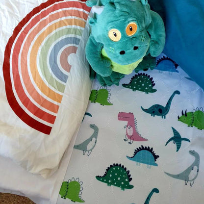 Hygge Sheets Bed Pad with Wings | Dinosaurs | Mattress Protector