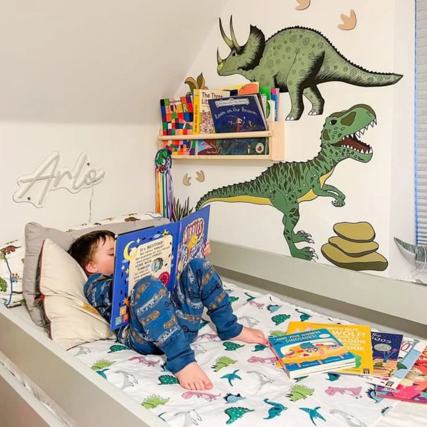 Hygge Sheets Bed Pad with Wings | Dinosaurs | Mattress Protector